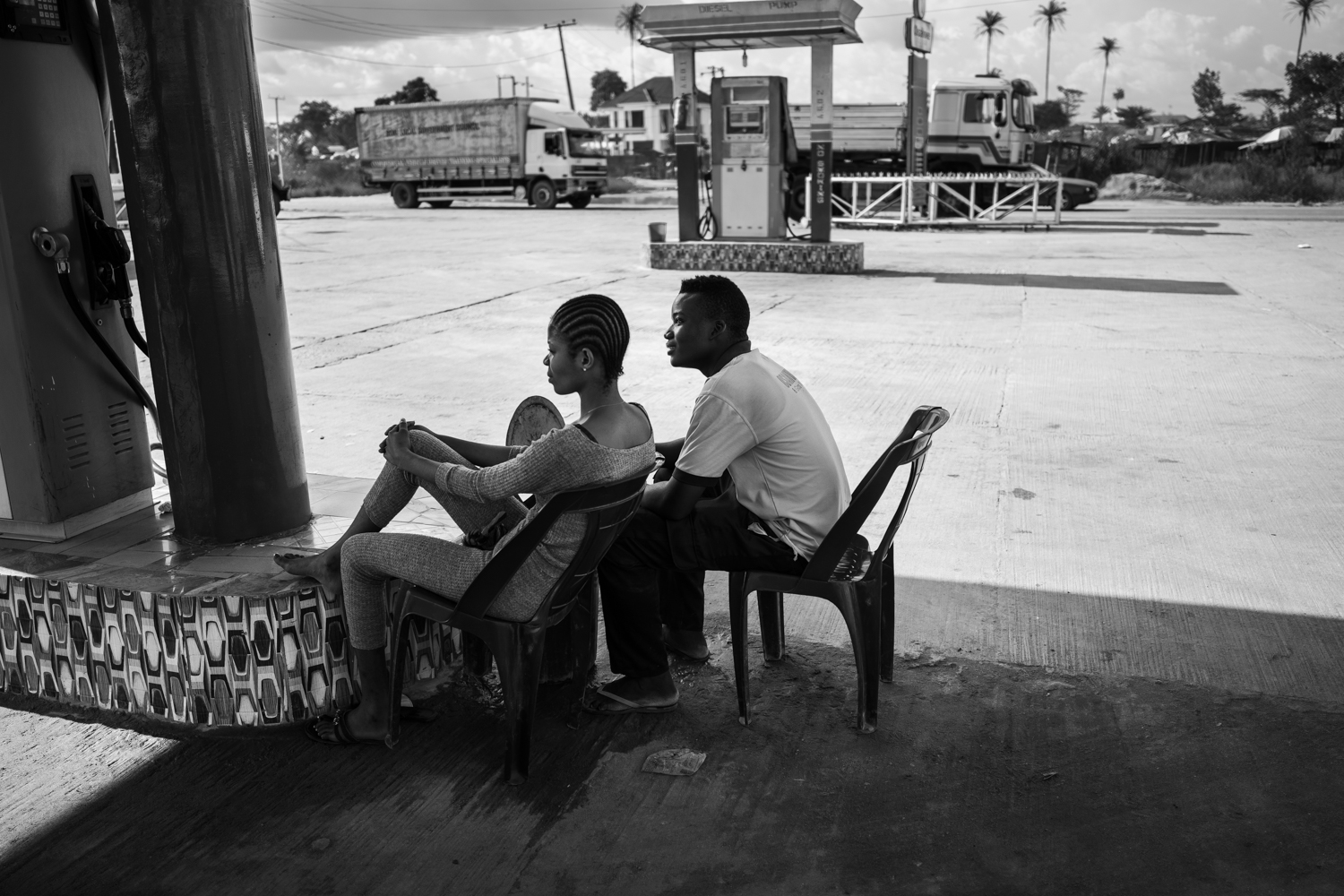 Is it a couple in love, or is it like in Nigeria, a love-hate relationship? Benin-Agbo Road