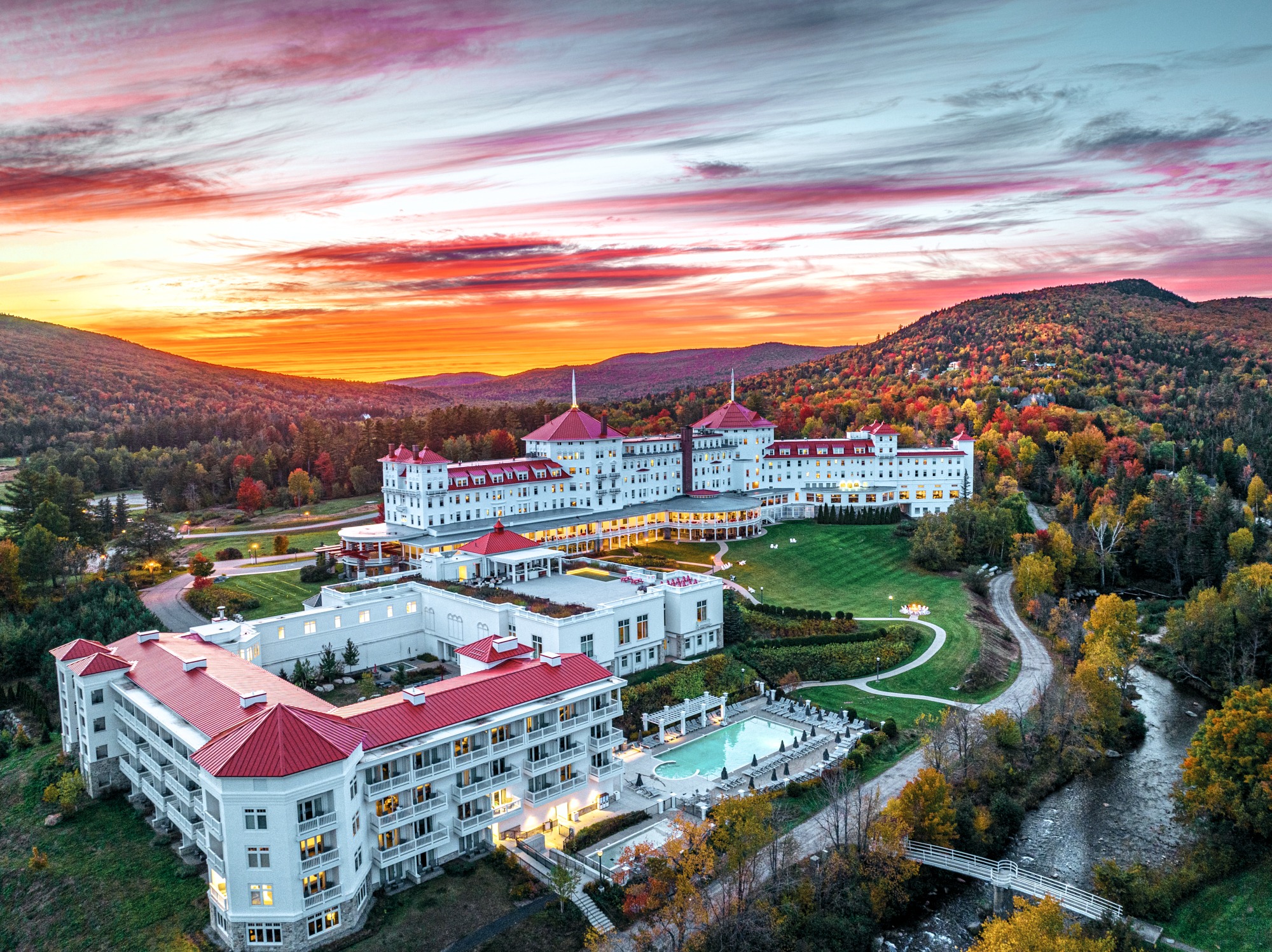 Omni Mount Washington Hotel and scenic valley view
