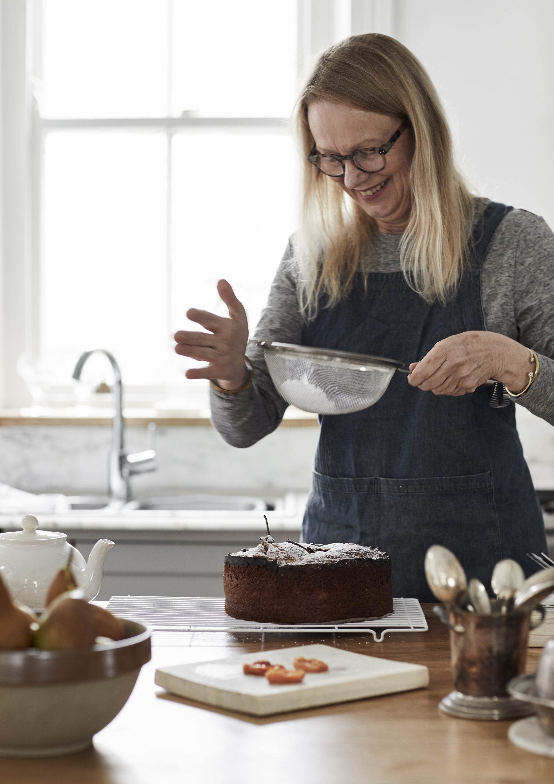 Stephanie bakes her signature spiced pear-apricot cake.